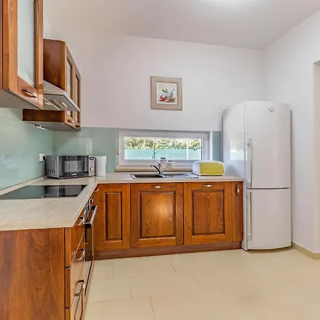 Two Bedroom Cozy In * バニョレ