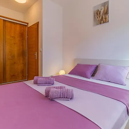 Two Bedroom Cozy In アパート